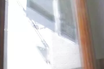 A fehér bugyi alatt édes cica. nagyfaszok