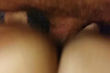 Leszívott egy alvó fiút. hatalmas farkak
