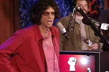 A játékba vizelés ellenőrzi annak teljesítményét. nagyi seggbe