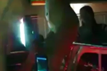 Igazi pár maszturbál pornóba, feka dákó aztán baszd meg