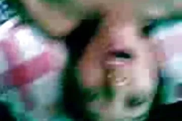 A tizennyolc éves nagymamát vidékre küldték, néger dákó és ők maguk basznak.