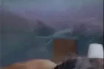 A lányt sokkolja barátja nagy farok képek apja.