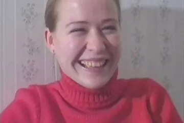 Barátnő ül faszkínzás a farkamon.